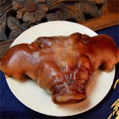 【舌尖上的美食】四川特产  农家柴火烟熏腊猪头肉